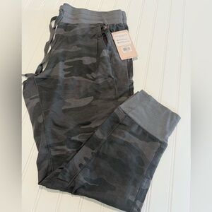Danskin Black/Army Green Camouflage Jogger Pants